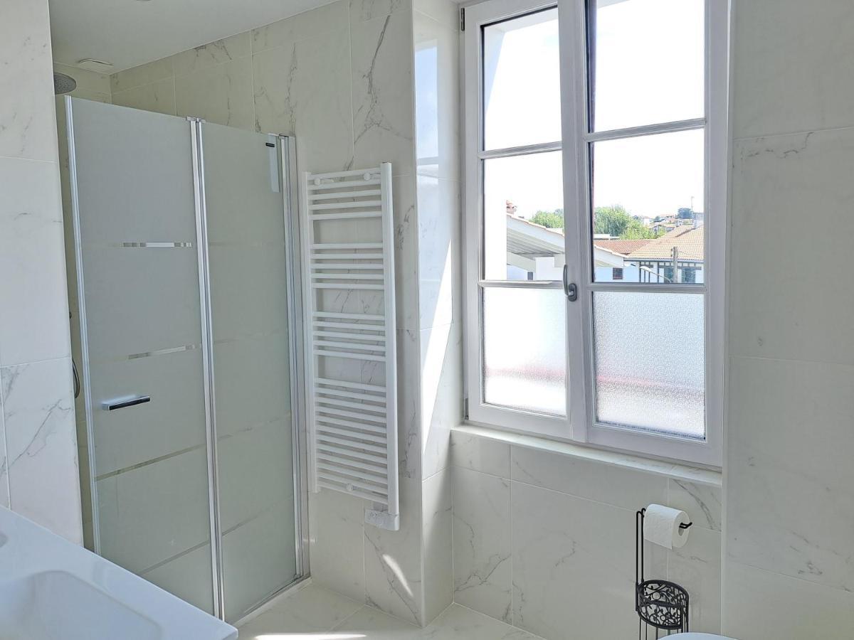 Superbe Appartement T3 Au Centre Plage .Parking Hendaye Exterior photo